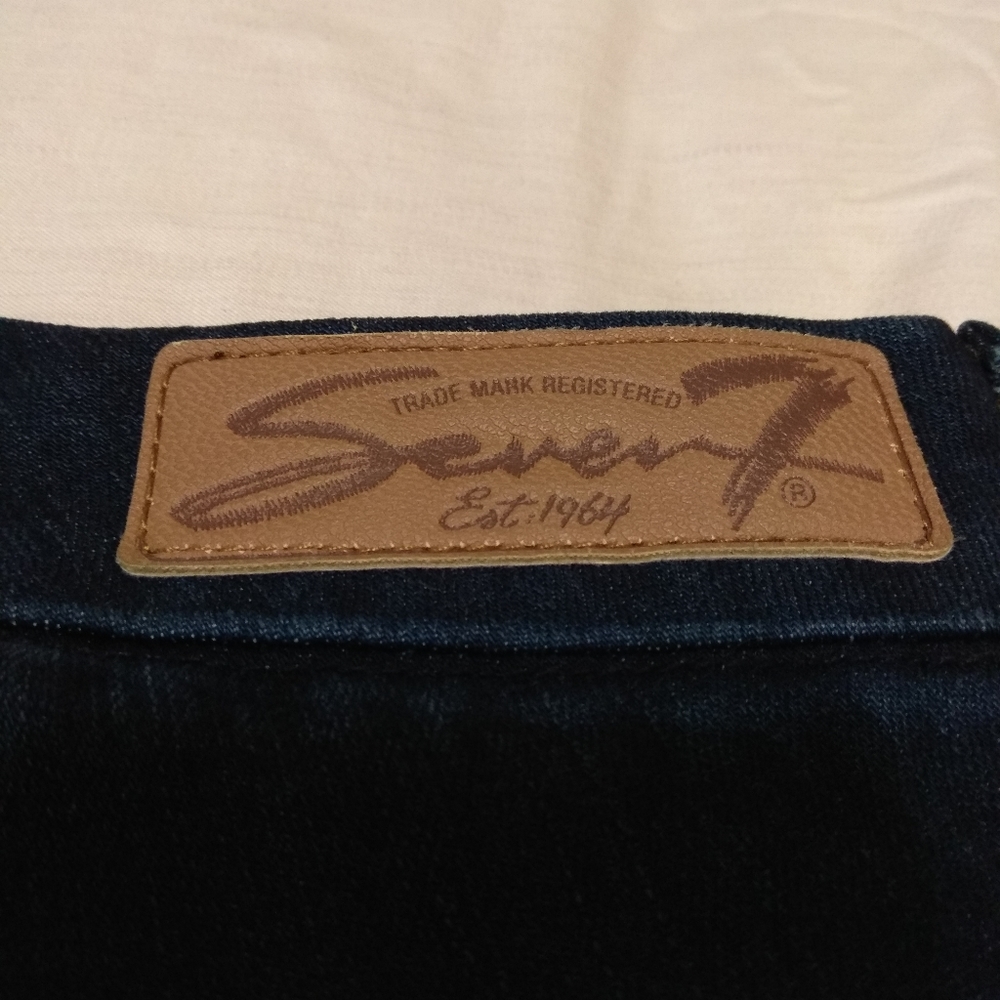 ๐ซ Seven7 Jeans Dark Blue 8 Host Pick!!! - Picture 8 of 8